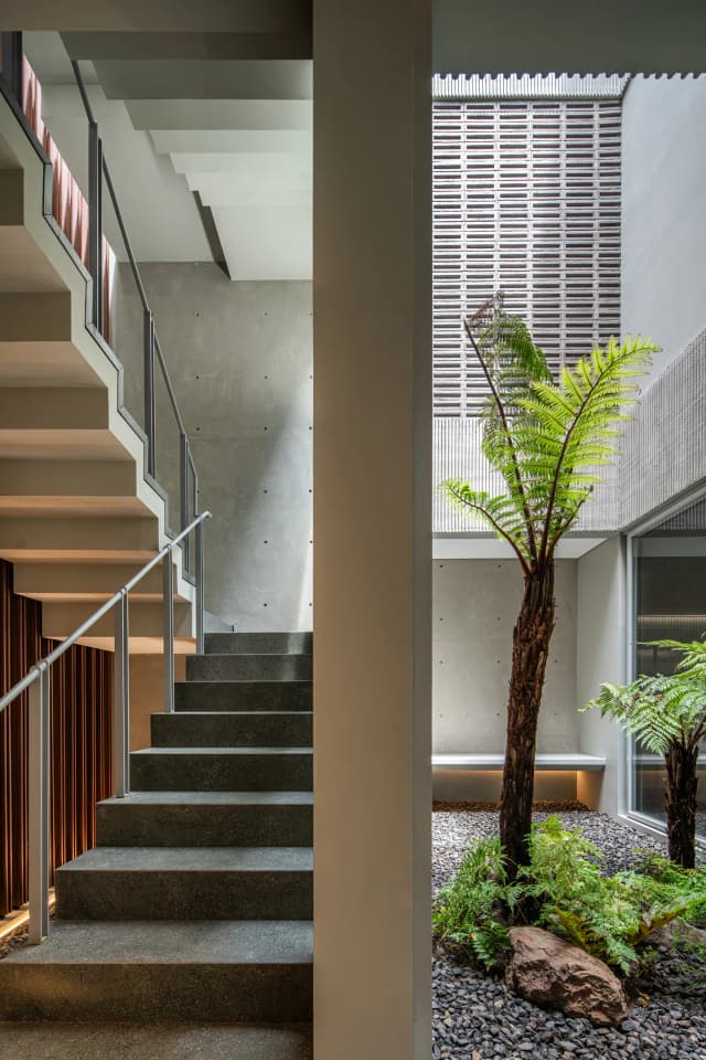 Inner Courtyard, architectural detail by Senawa