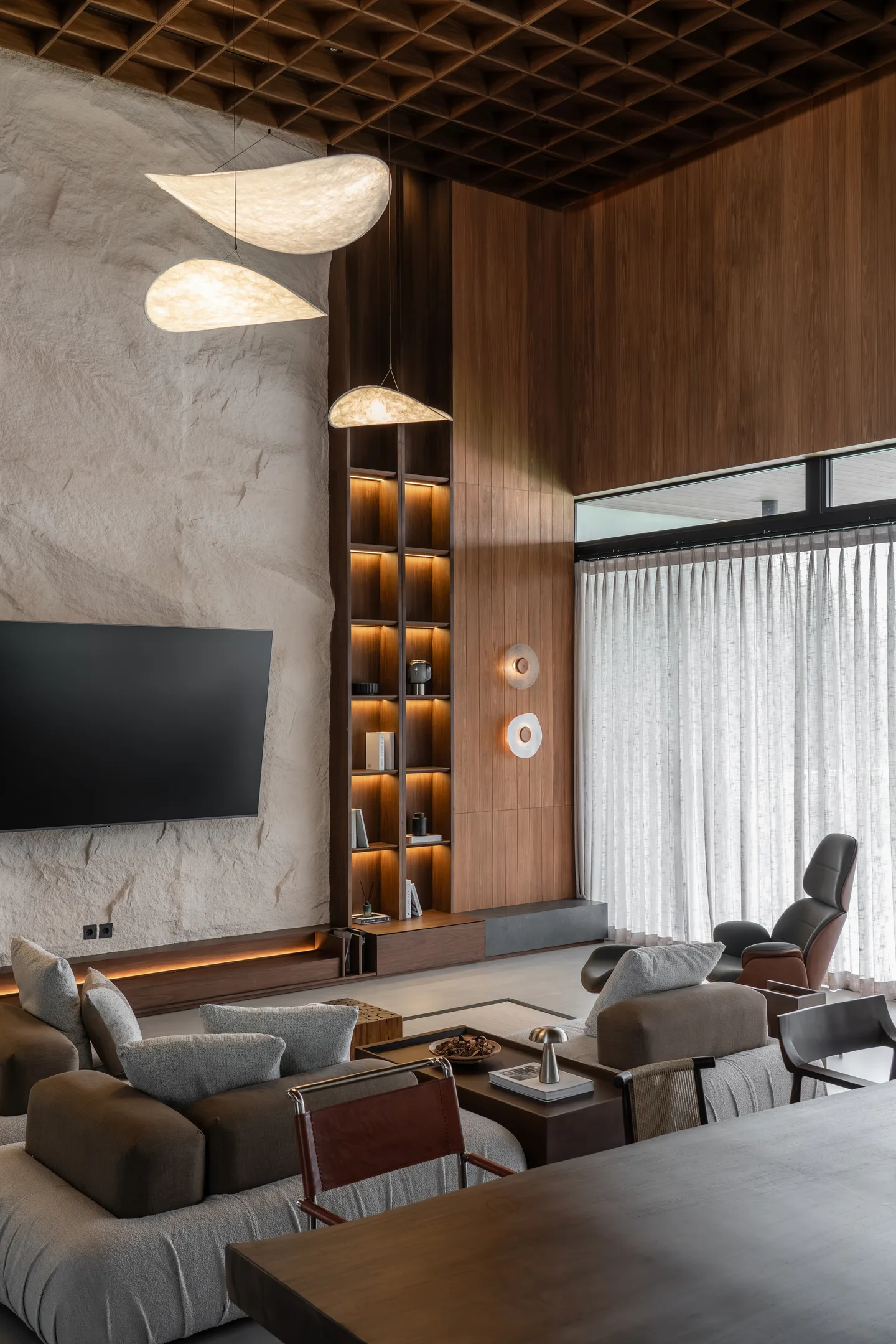 TV House, residential architecture in Pejaten, Jakarta Selatan by Senawa (view 3)