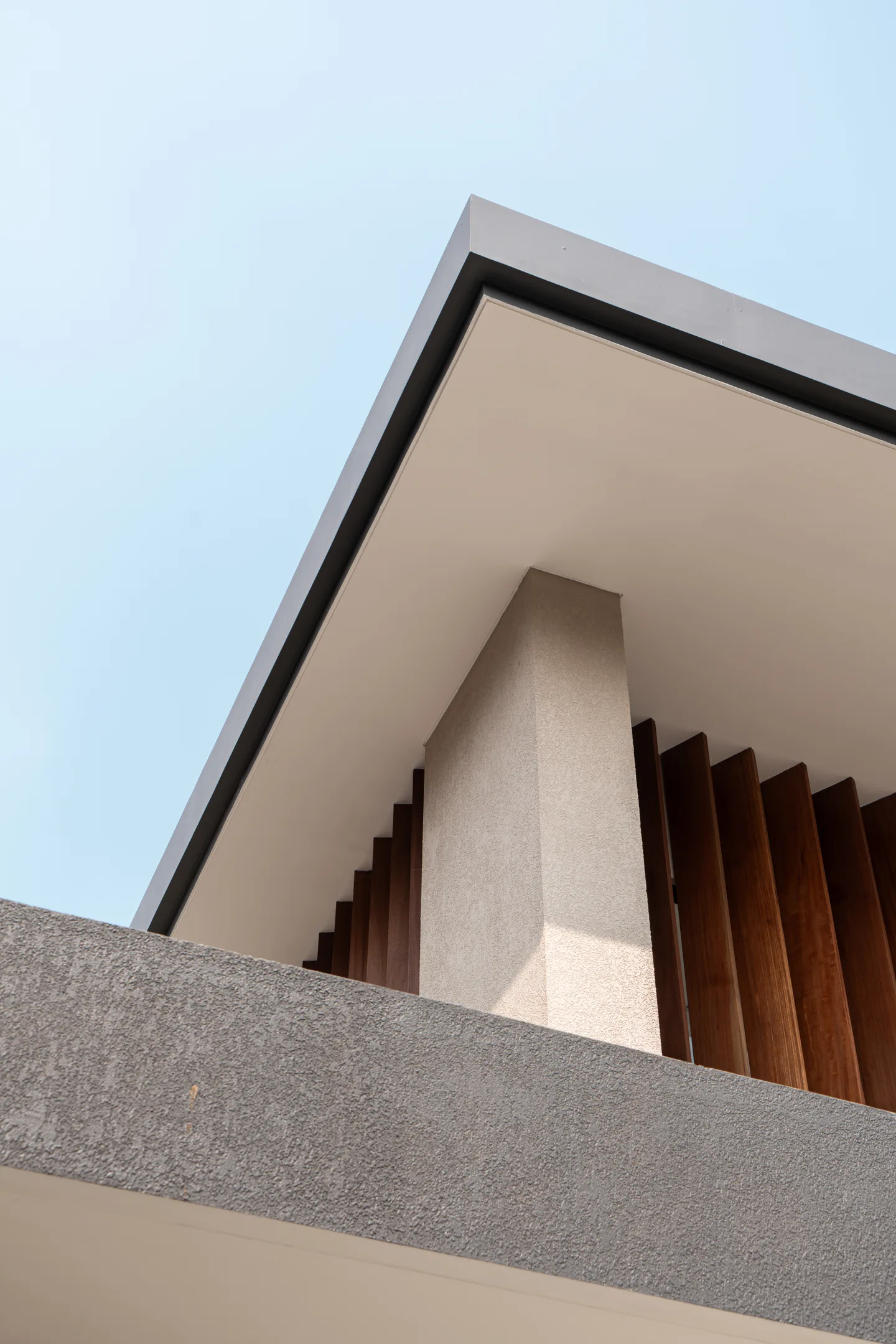 Louver House, residential architecture in Giriloka, BSD by Senawa (view 3)